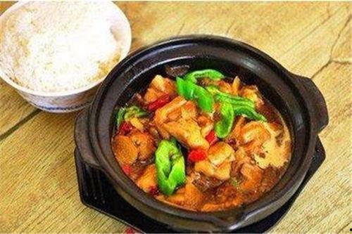 黄焖鸡米饭最新爆料视频,独家制作过程大揭秘! 第3张 黄焖鸡米饭最新爆料视频,独家制作过程大揭秘! 第3张