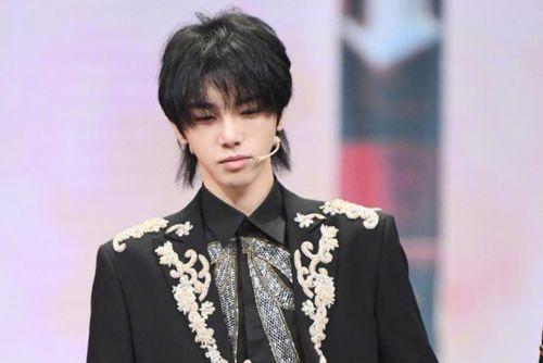 华晨宇爆料娱乐圈,独家爆料，一窥明星真实生活  第2张